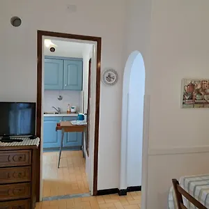 https://appartamento-monterosso-81.hotelitalianriviera.com