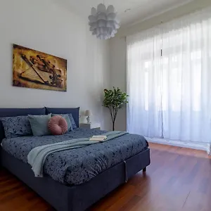 https://stradivarius-house-carozzi-apartments.it-lombardy.com