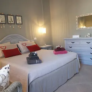https://a-casa-di-mariro.hotelitalianriviera.com